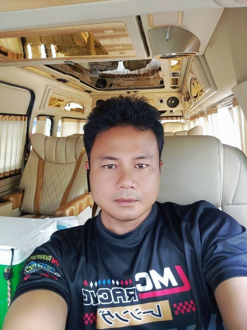 MR.KHAEK  SIAM VAN THAILAND SERVICE